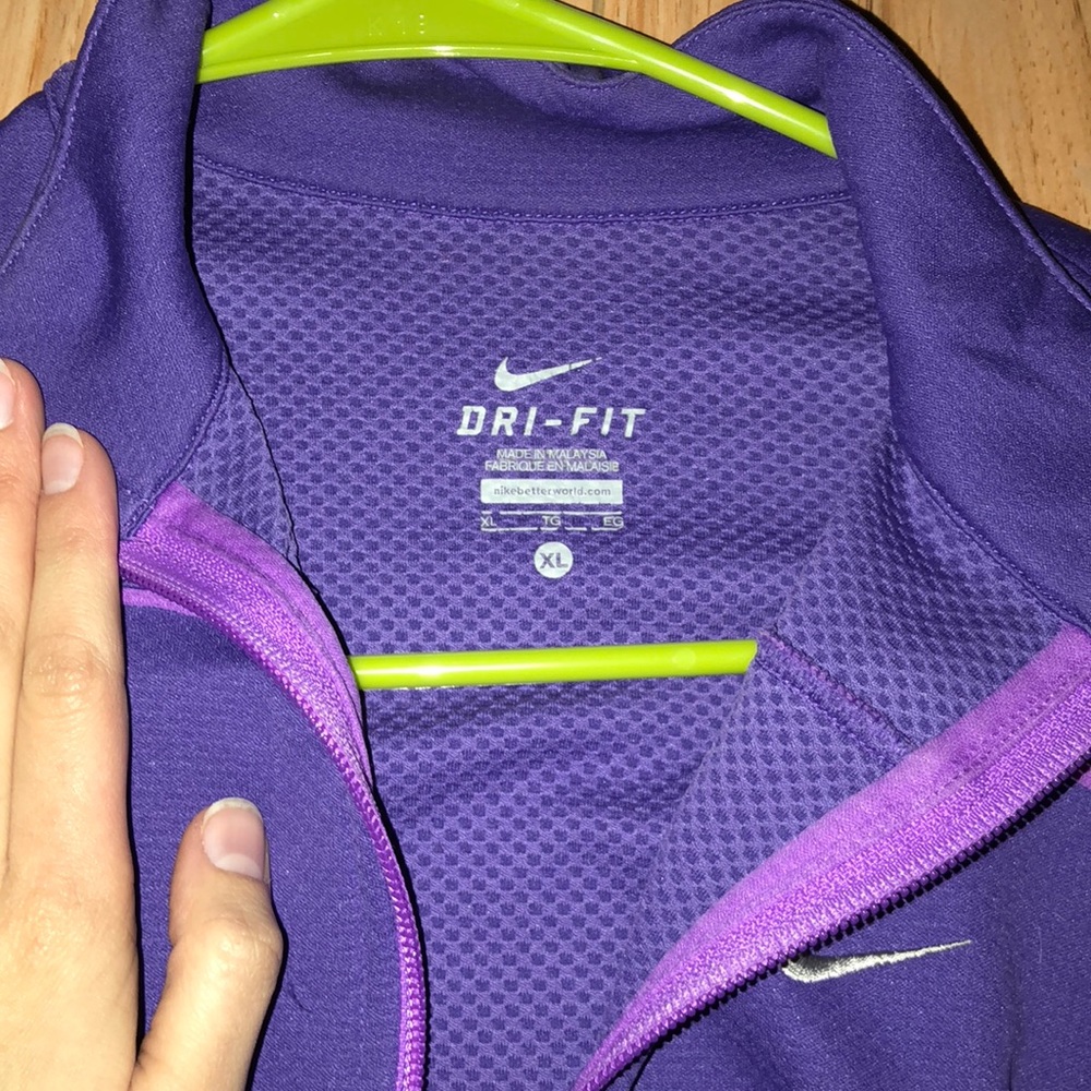 Purple Nike jackets - Picture 4 of 6